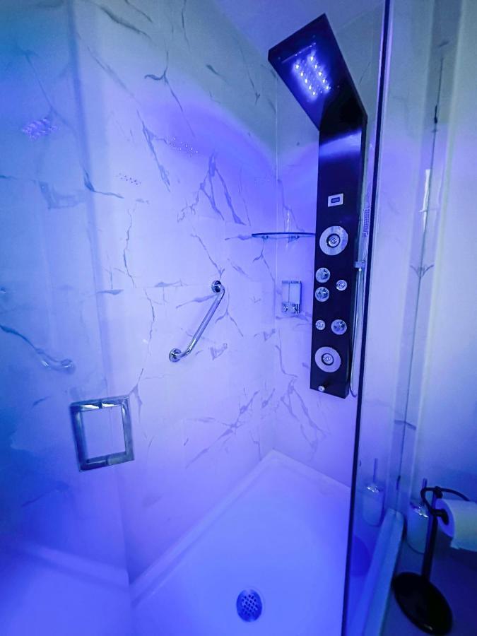 Vacay Spot Experience Luna Sky! 65" Tv Bar, Bbq, Shower Massage Jets, Music, Go To Fl Keys 홈스테드 외부 사진