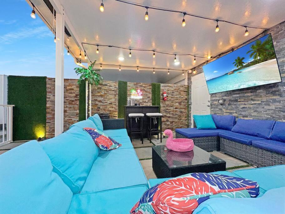 Vacay Spot Experience Luna Sky! 65" Tv Bar, Bbq, Shower Massage Jets, Music, Go To Fl Keys 홈스테드 외부 사진