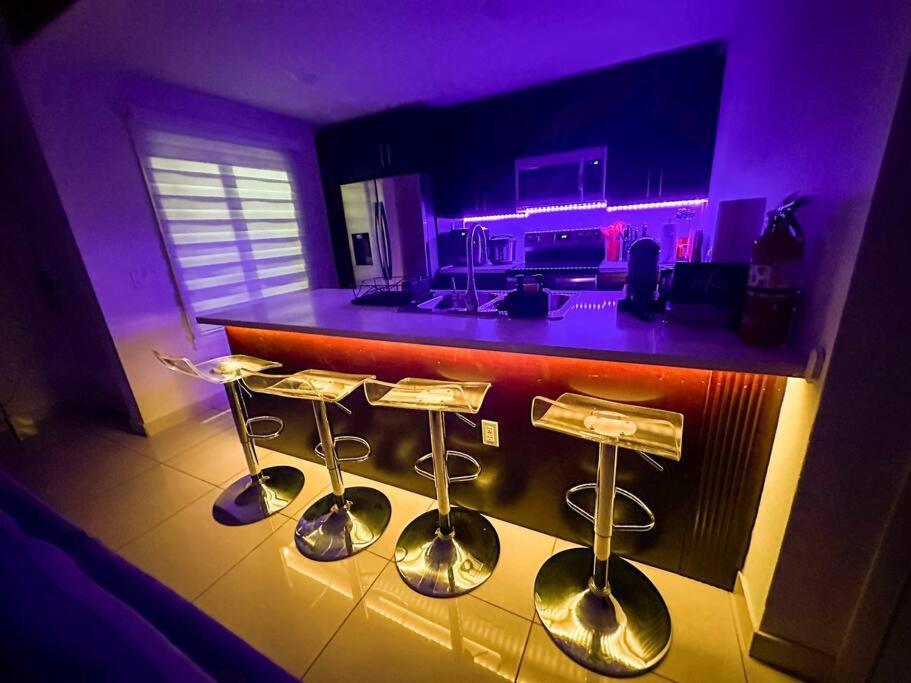 Vacay Spot Experience Luna Sky! 65" Tv Bar, Bbq, Shower Massage Jets, Music, Go To Fl Keys 홈스테드 외부 사진